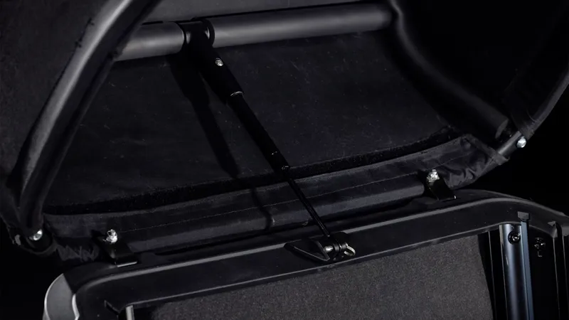 Cube Trike Family Hybrid 1500 Road Bike In White-7